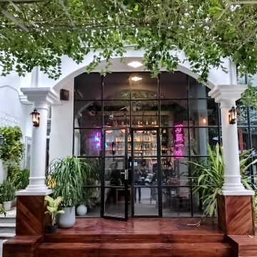 Thi công nhà hàng Poke Wow Sake Wow - Poke Wow Sake Wow renovation 