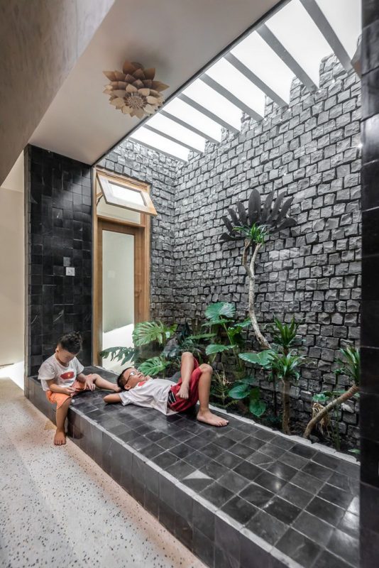 Giếng trời giữa nhà Giếng trời giữa nhà